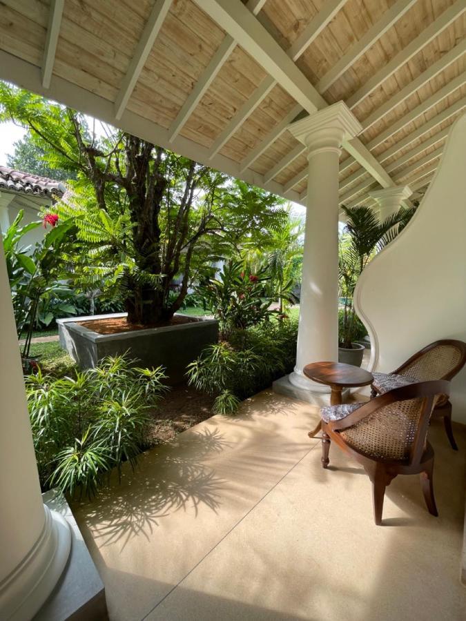 Claire Villa By Younger Villas & Resorts Ahangama Eksteriør billede