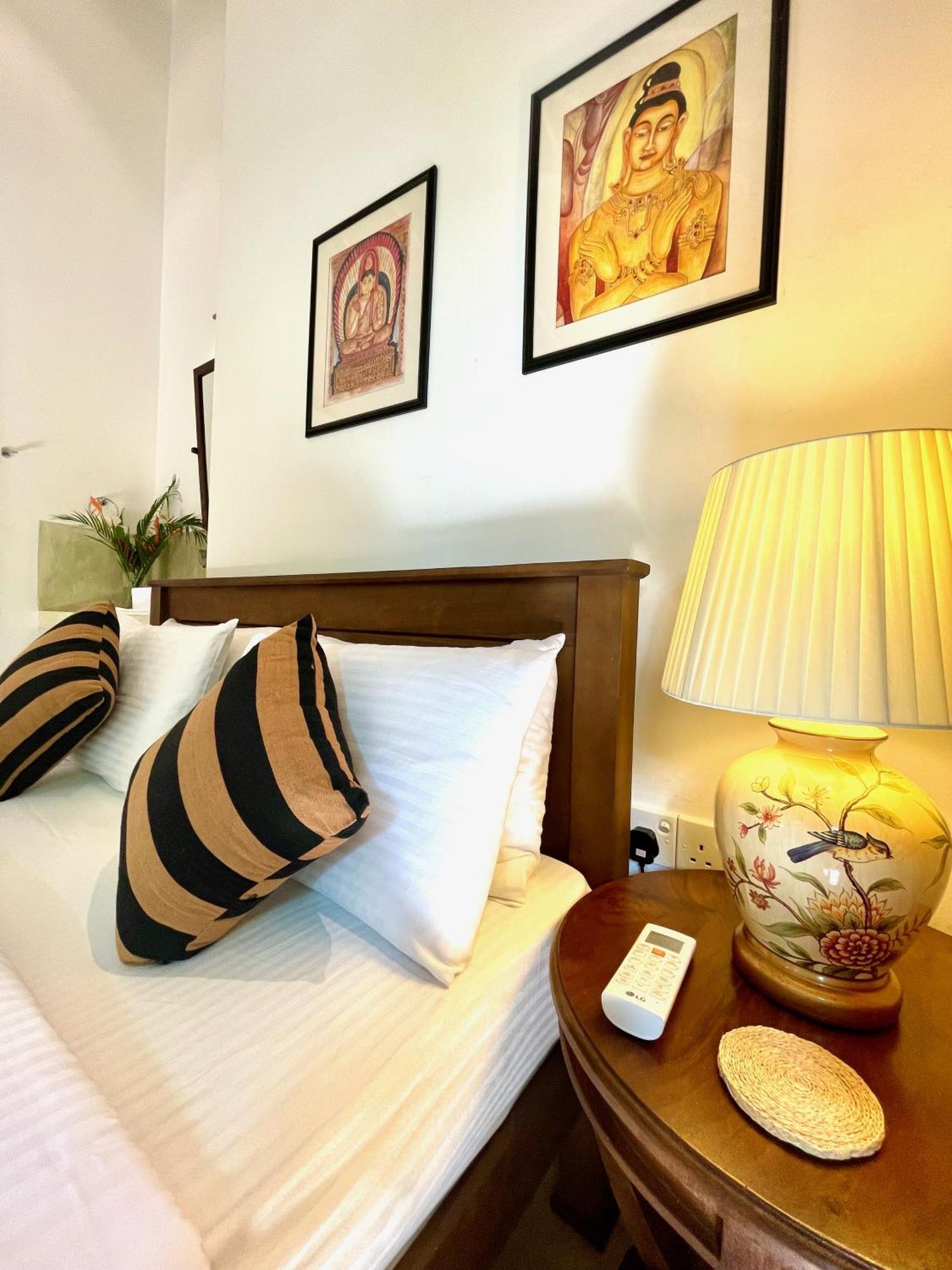 Claire Villa By Younger Villas & Resorts Ahangama Eksteriør billede